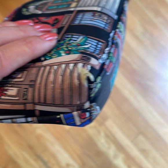 🎄🎅🏻Nicole Miller Silk Christmas Print Makeup Case EUC - Picture 15 of 15